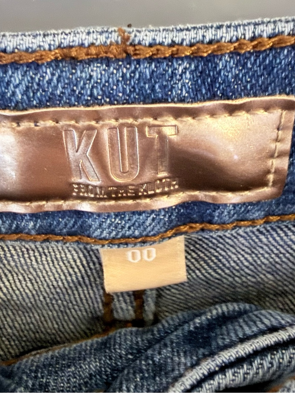 Kut from the Kloth High-Rise Wide-Leg Cropped Jeans - Picture 4 of 5